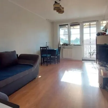 Kwadrat Z Widokiem Na Las *